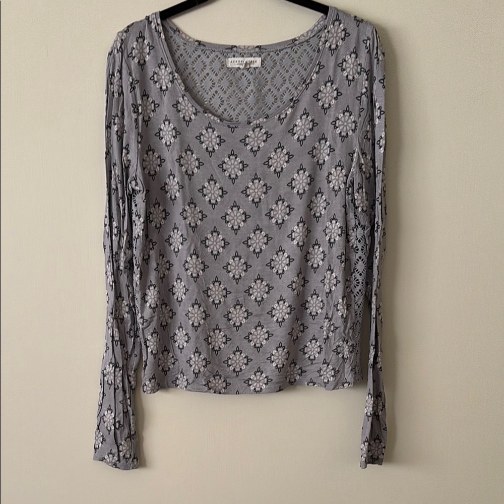 Aeropostale Gray Floral Long Sleeve Top